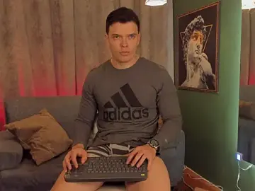 Stripchat Free Live Porn of Jake_Tylerr_