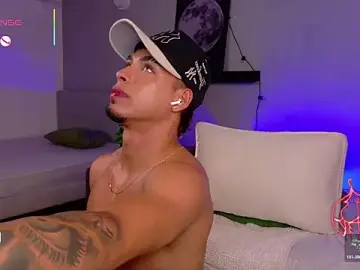 Stripchat Live Porn of Ken-boy_