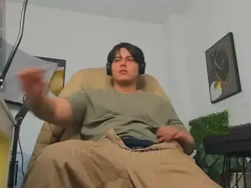 Stripchat Nude Webcam of Thom_Ohtani