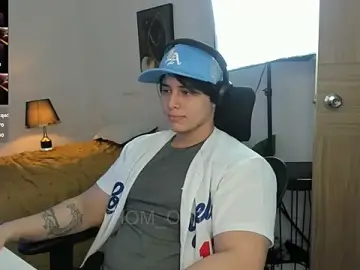 Stripchat Nude Webcam of Thom_Ohtani