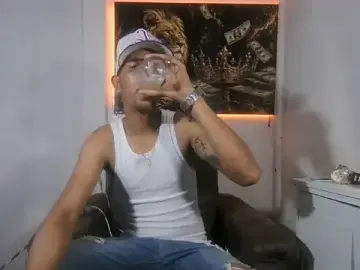 Stripchat Adult Webcam of badboy_master