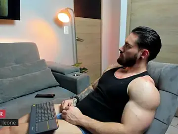 Stripchat Free Live Porn of giorgio_leone_1