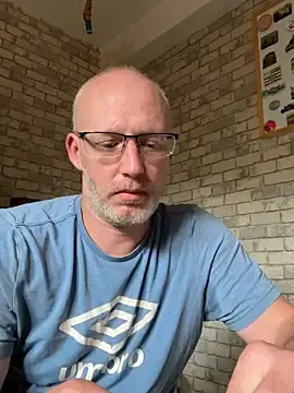 Stripchat Adult Webcam of Cedric7653