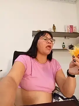Stripchat Free Porn Cam of Dirty_Pregnant_Mommy
