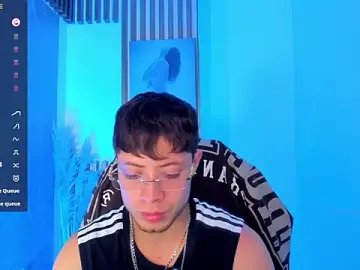 Stripchat Live Sex of marcuscollins1_