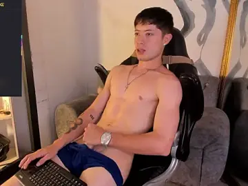 Stripchat Free Porn Cam of marcuscollins1_