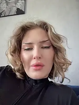 Stripchat Live Sex Cam of KellyKeler