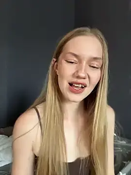 Stripchat Live Sex Cam of MilaMoone