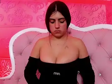 Stripchat Live Sex Cam of MishRaven