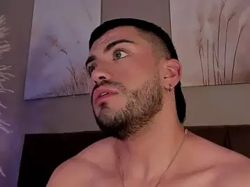 Stripchat Best Webcam of Alexander_Diazz