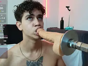 Stripchat Sex Cam of Maximiliano__Fire