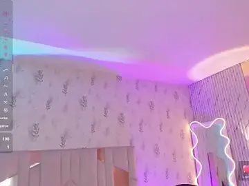 Stripchat Sex Cam of CYRUS_TAY