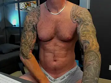 Stripchat Sex Cam of AronGrant