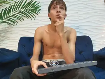 Stripchat Best Webcam of Pavo_tv
