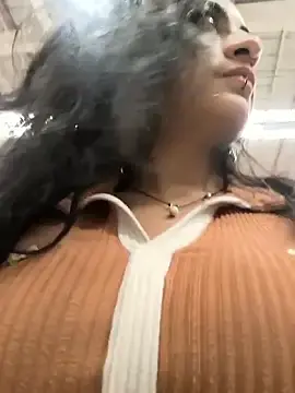 Stripchat Live Sex Cam of Lila_Desiree