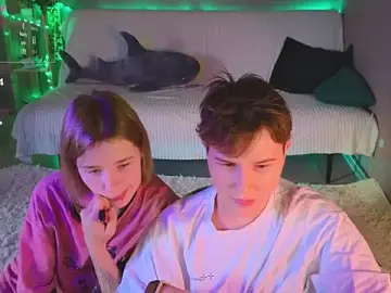 Stripchat Free Porn Cam of two_gerls_here