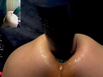 Stripchat Live Sex Cam of SaucingTunnel69