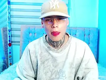 Stripchat Watch Live Sex Cams of _justinmoon2
