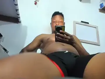 Stripchat Live Porn of hugo3918_