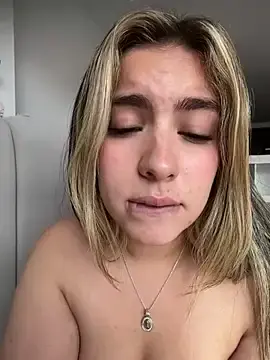 Stripchat Private Sex Chat of Cloee_Rainbow1