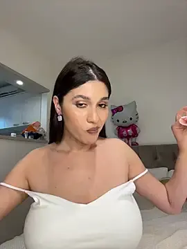 Stripchat Live Sex Cam of IrisBlues