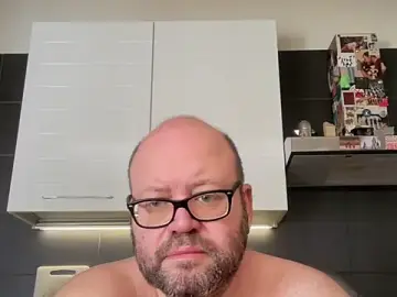 Stripchat Live Sex Cam of theitalianbear