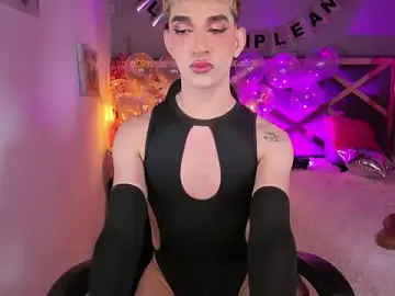 Stripchat Free Porn Cam of Cherry_zayden_