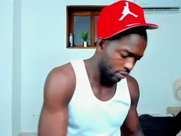 Stripchat Live Sex Cam of Dylan_Taylor