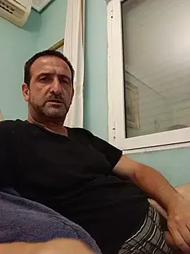 Stripchat Free Porn Cam of DanTrov79
