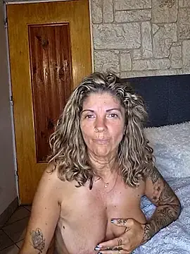 Stripchat Free Porn Cam of Dreamlove1