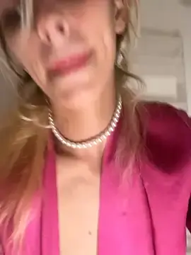 Stripchat Free Live Porn of Bellalolahot
