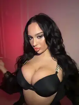 Stripchat Live Sex Cam of CardiSweetBaby