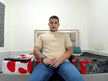 Stripchat Adult Webcam of simookeler