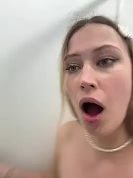 Stripchat Watch Live Sex Cams of blonde_exe