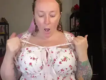 Stripchat Watch Live Sex Cams of kisicaxx