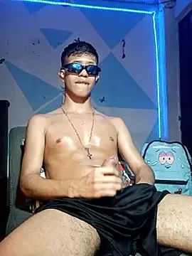Stripchat Free Live Porn of dareck_18