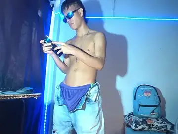 Stripchat Watch Live Sex Cams of dareck_18
