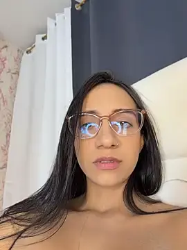 Stripchat Live Sex Cam of UrNewFantasy