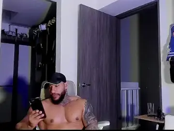 Stripchat Adult Webcam of Andrew_Johnnson