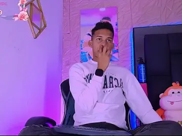 Stripchat Adult Webcams of dilan_alfonzo