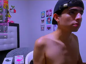 Stripchat Live Sex Cam of LuanRush_