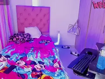 Stripchat Live Sex Cam of sexy_nicoll_hot