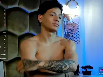 Stripchat Watch Live Sex Cams of TonyPetrovjs
