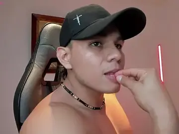 Stripchat Free Porn Cam of RoyConstance