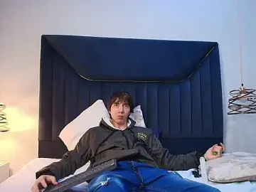 Stripchat Watch Live Sex Cams of JeffBellfort