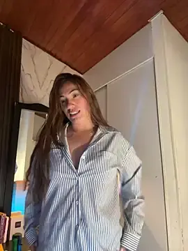 Stripchat Free Live Porn of emmily_d