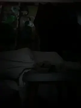 Stripchat Free Porn Cam of GusanoDelicioso