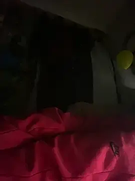 Stripchat Live Sex Cam of GusanoDelicioso