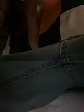 Stripchat Live Sex Cam of GusanoDelicioso