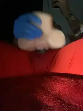 Stripchat Free Porn Cam of GusanoDelicioso